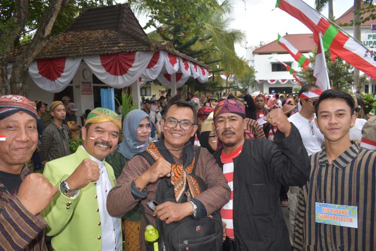 Gambar Depan